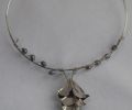 3_Silver-and-black-pearl-necklace-3